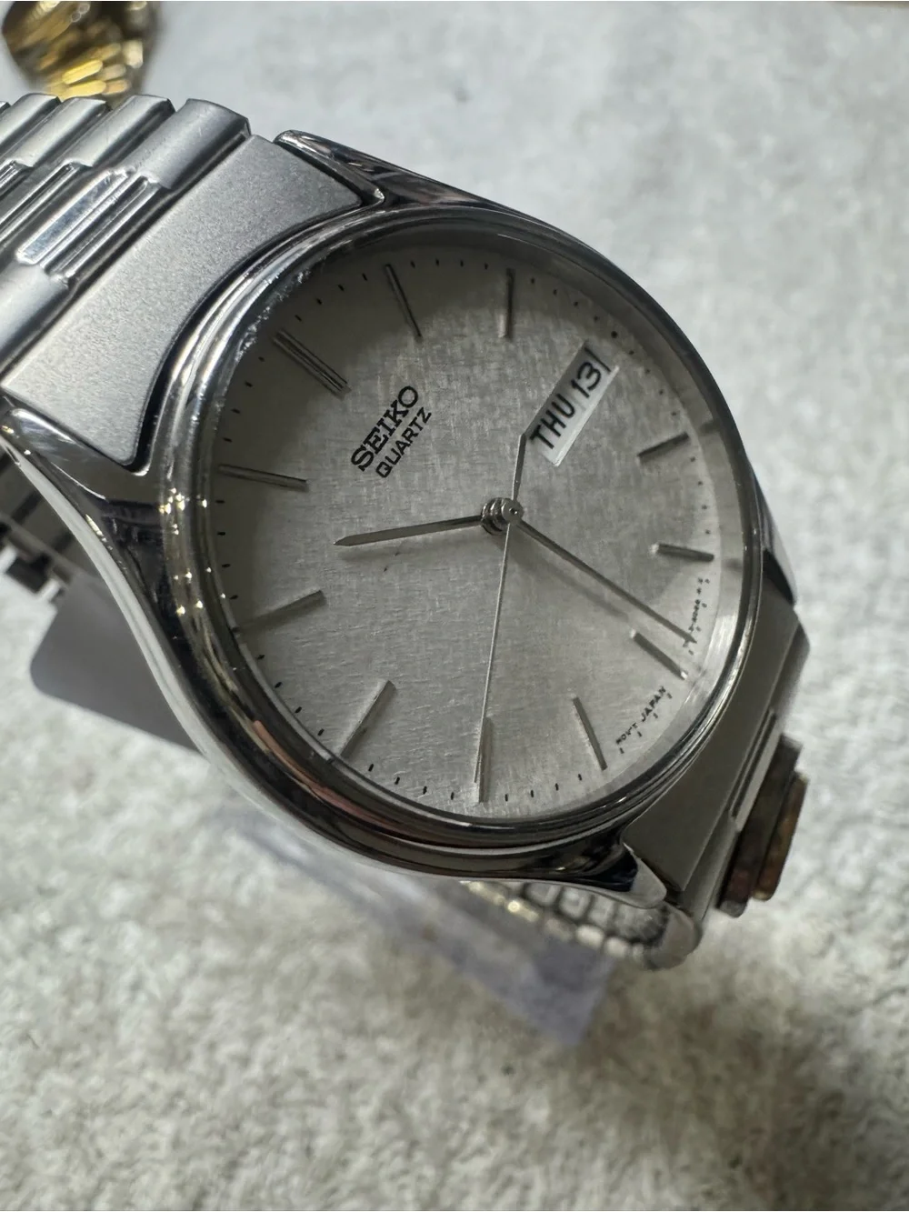 #182 Seiko Quartz Men's Silver Dial Stainless Watch